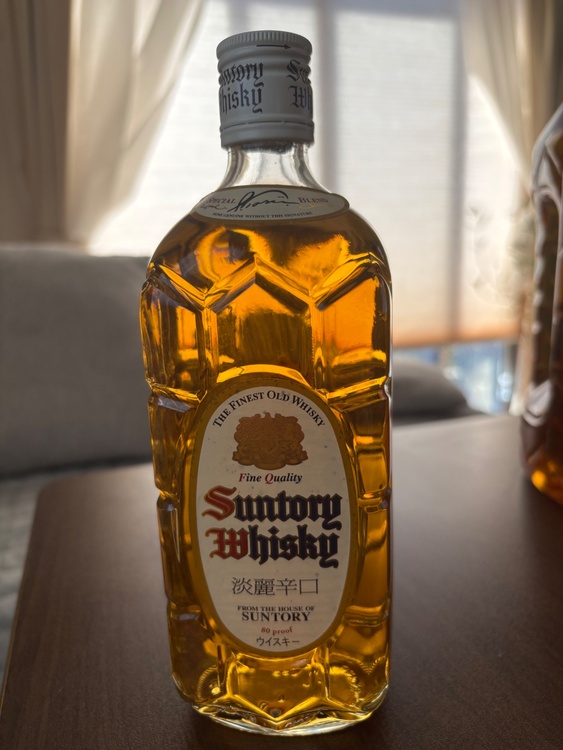 サントリー　白角（お酒）の商品画像 - 査定依頼日：2026年3月24日 - 最高査定価格：3,000円