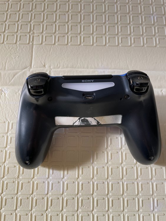 SONY PS4（ゲーム機本体・ゲームソフト）の商品画像 - 査定依頼日：2023年1月30日 - 最高査定価格：10,000円