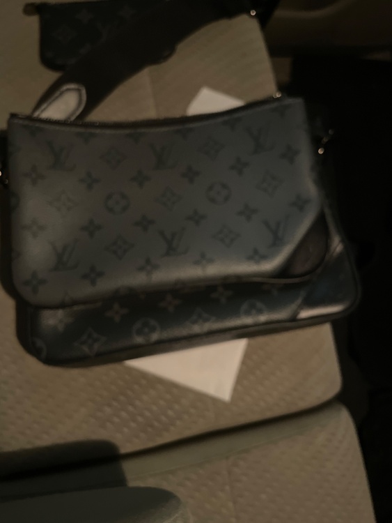 トリオメッセンジャー（ブランドバッグ）の商品画像 - 査定依頼日：2025年12月30日 - 最高査定価格：100,000円