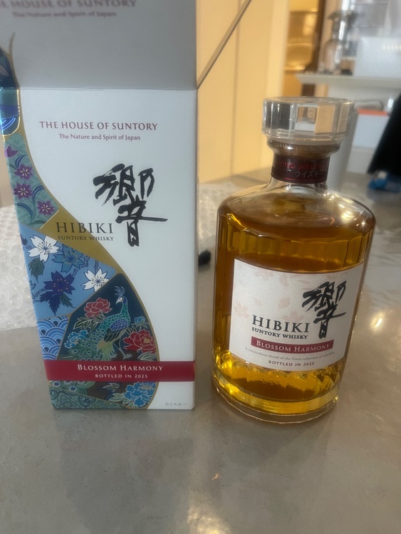 山崎　白州　響（お酒）の商品画像 - 査定依頼日：2025年7月3日 - 最高査定価格：53,000円