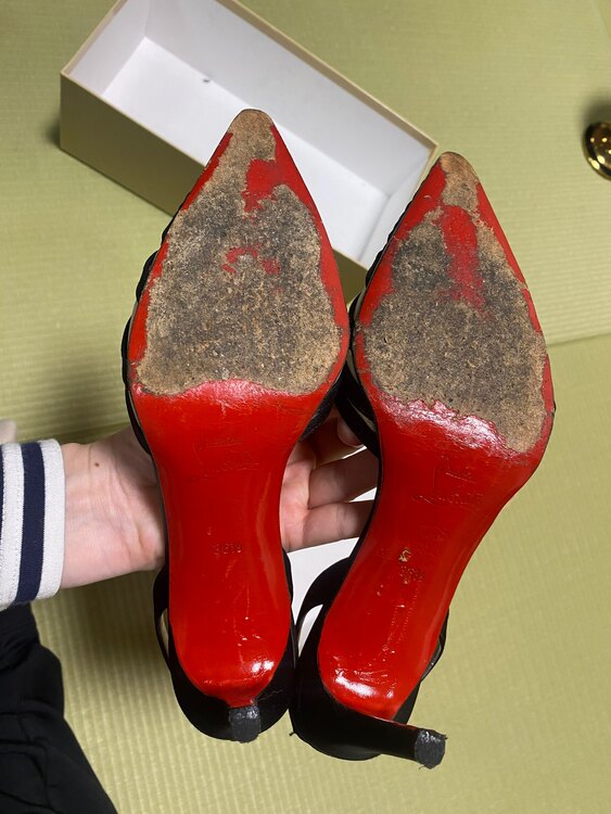 ルブタン　ヒールサンダル（古着・ファッション）の商品画像 - 査定依頼日：2024年11月17日 - 最高査定価格：1,000円