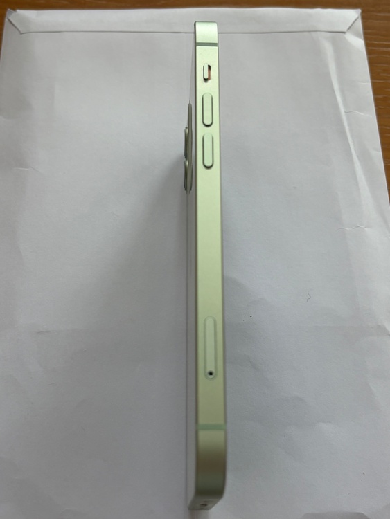 iPhone iPhone 12 64GB docomo（スマホ）の商品画像 - 査定依頼日：2026年9月20日 - 最高査定価格：20,500円