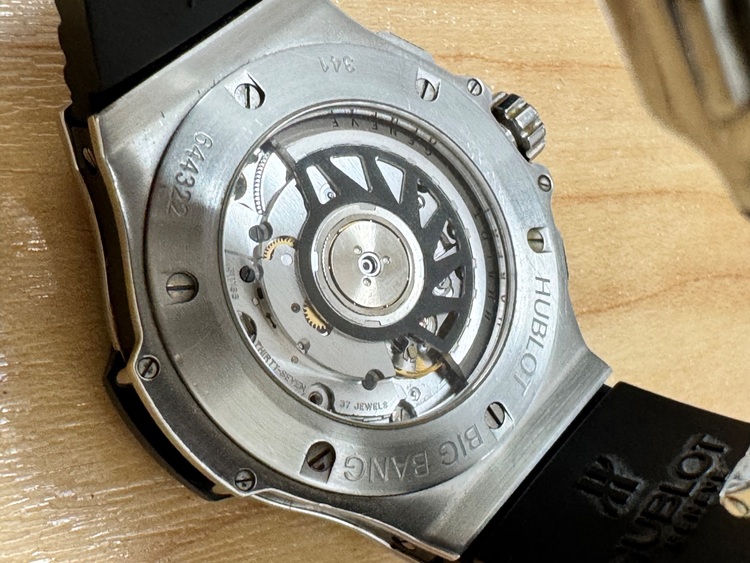 ウブロ ビックバン （高級時計）の商品画像 - 査定依頼日：2025年6月29日 - 最高査定価格：800,000円