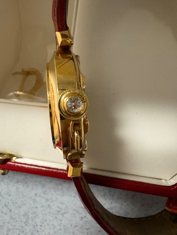 パシャドゥカルティエ（高級時計）の商品画像 - 査定依頼日：2026年4月1日 - 最高査定価格：1,000,000円