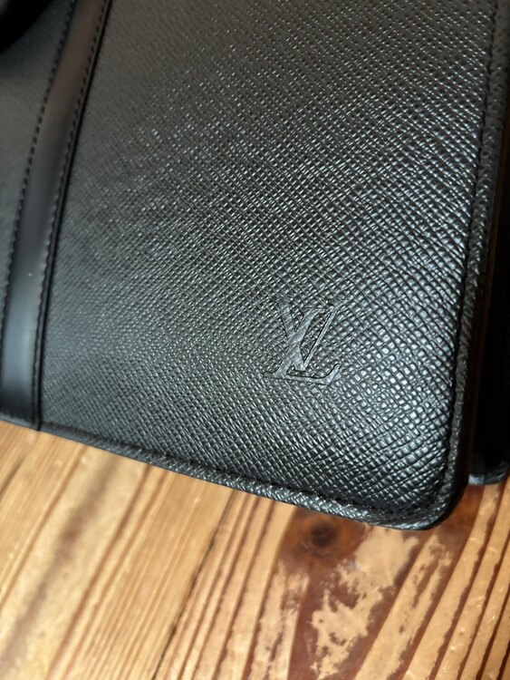 ルイヴィトン タイガ （ブランドバッグ）の商品画像 - 査定依頼日：2025年4月16日 - 最高査定価格：75,000円