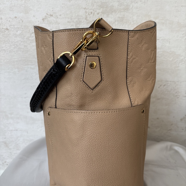 アンプラントバガテル 2way（ブランドバッグ）の商品画像 - 査定依頼日：2026年3月2日 - 最高査定価格：105,000円