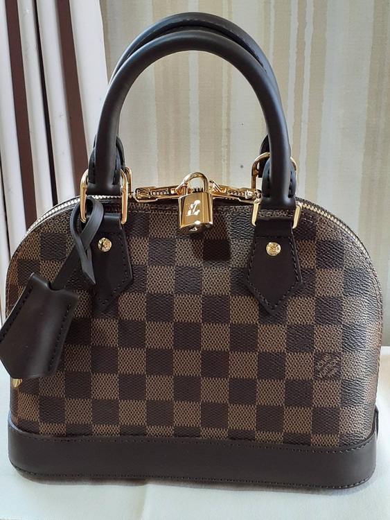 ルイヴィトンアルマbbダミエバッグ（ブランドバッグ）の商品画像 - 査定依頼日：2025年10月4日 - 最高査定価格：200,000円
