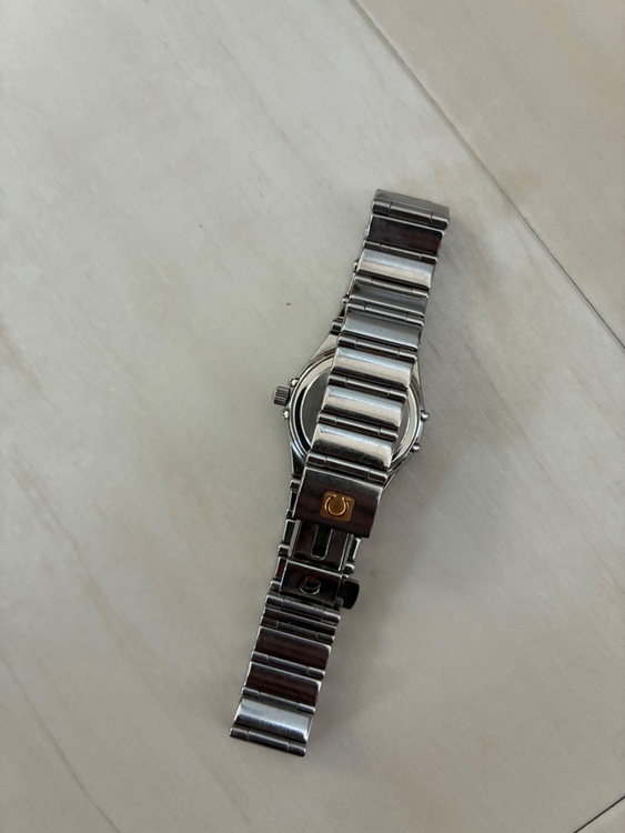 オメガ コンステーション ミニマイチョイス1561-6（高級時計）の商品画像 - 査定依頼日：2026年2月27日 - 最高査定価格：100,000円