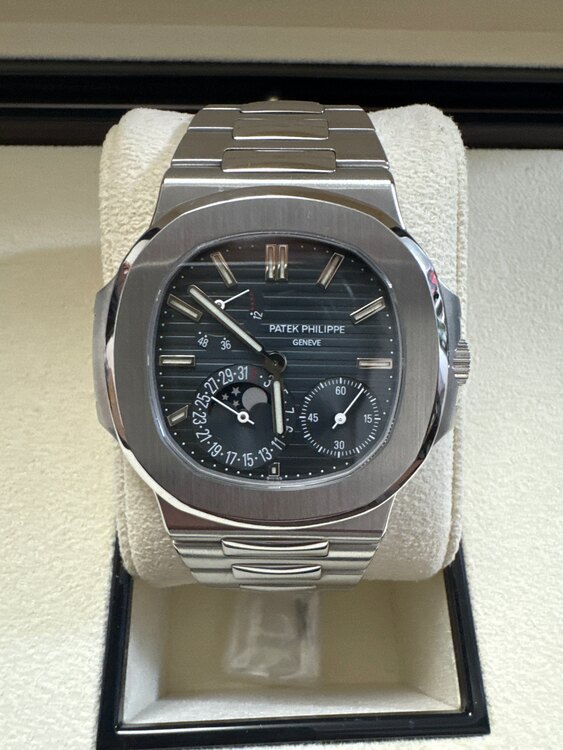 パテックフィリップ ノーチラス 5712/1a（高級時計）の商品画像 - 査定依頼日：2025年3月27日 - 最高査定価格：15,200,000円