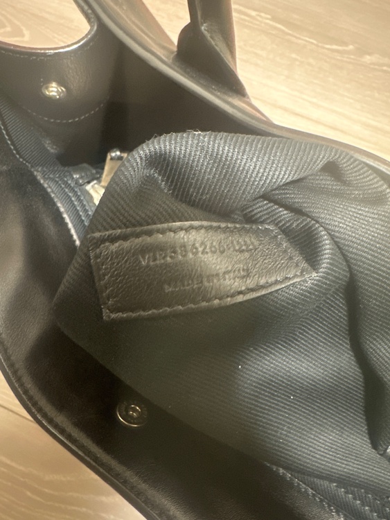 イブサンローラン  （ブランドバッグ）の商品画像 - 査定依頼日：2026年3月5日 - 最高査定価格：100,000円