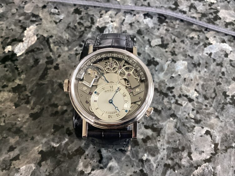 ブレゲ クラシック （高級時計）の商品画像 - 査定依頼日：2025年5月25日 - 最高査定価格：3,000,000円