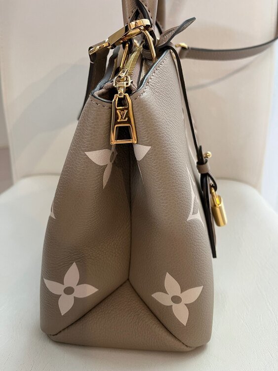 プティパレPM（ブランドバッグ）の商品画像 - 査定依頼日：2025年5月30日 - 最高査定価格：260,000円