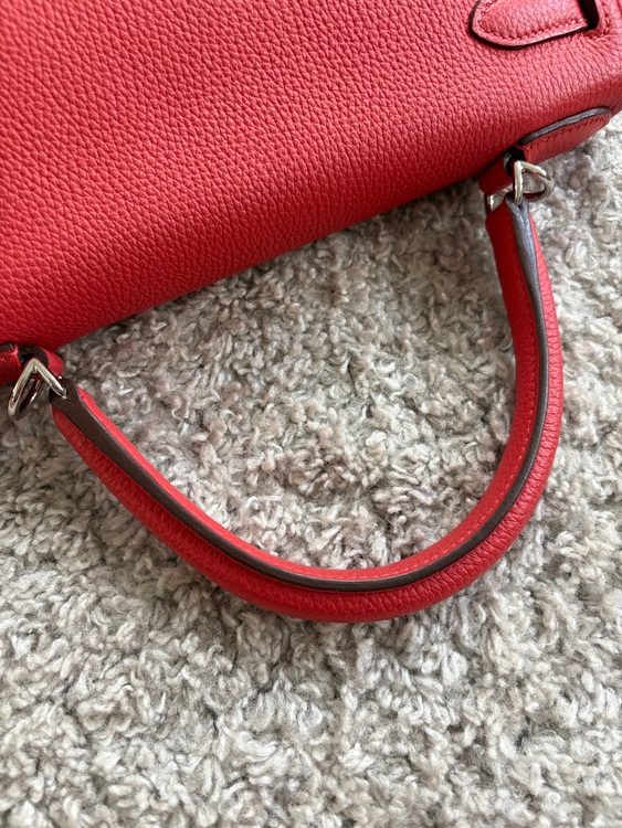 ケリー28（ブランドバッグ）の商品画像 - 査定依頼日：2025年10月22日 - 最高査定価格：1,650,000円