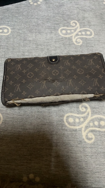 財布（ブランド財布・小物）の商品画像 - 査定依頼日：2026年1月17日 - 最高査定価格：100,000円