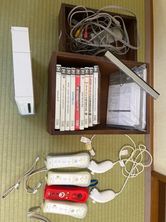 modelno.RVL-001（ゲーム機本体・ゲームソフト）の商品画像 - 査定依頼日：2023年1月8日