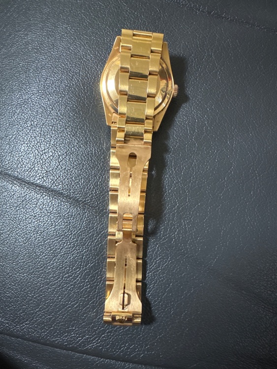 ロレックス デイデイト （高級時計）の商品画像 - 査定依頼日：2025年8月27日 - 最高査定価格：4,000,000円