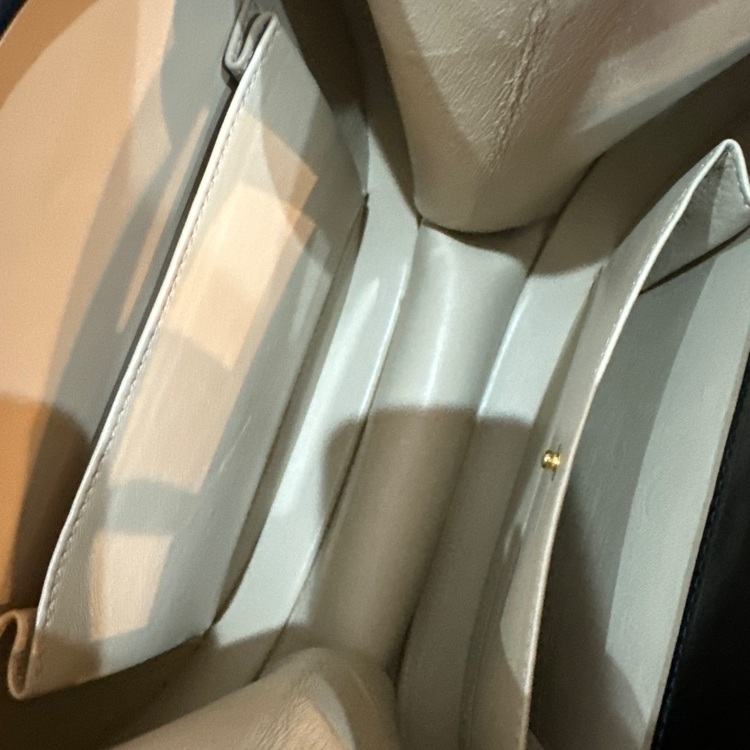 ロエベハンドバッグ（ブランドバッグ）の商品画像 - 査定依頼日：2025年10月6日 - 最高査定価格：100,000円