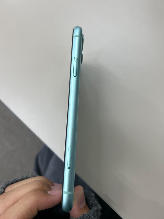 iPhone11 64GB SIMフリー（スマホ）の商品画像 - 査定依頼日：2026年2月9日 - 最高査定価格：16,000円