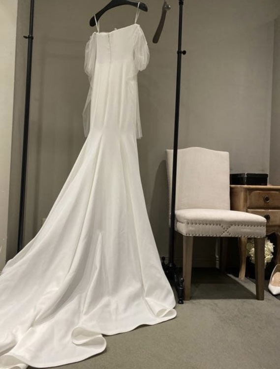 Vera Wang AVA（古着・ファッション）の商品画像 - 査定依頼日：2026年9月9日 - 最高査定価格：4,500円