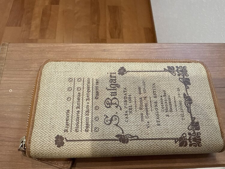 ブルガリ財布、ブルガリ眼鏡（ブランド財布・小物）の商品画像 - 査定依頼日：2025年4月13日 - 最高査定価格：100,000円