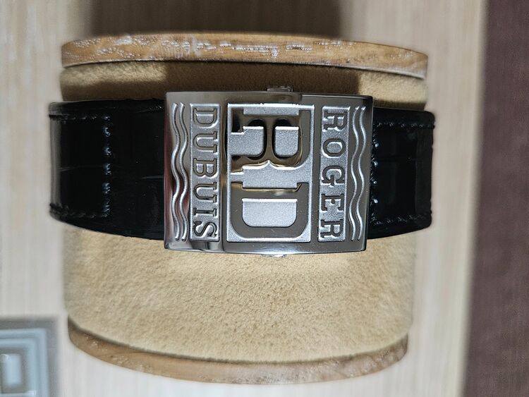 ロジェ・デュブイ その他 （高級時計）の商品画像 - 査定依頼日：2025年11月13日 - 最高査定価格：830,000円