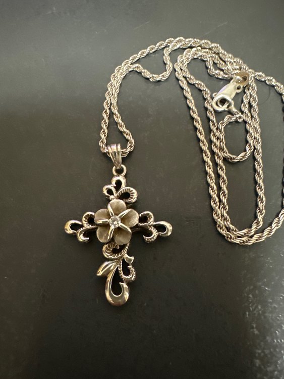 ハワイアンジュエリー ハワイアン ネックレス ペンダント プルメリア レディース（金・貴金属）の商品画像 - 査定依頼日：2023年9月6日 - 最高査定価格：2,000円