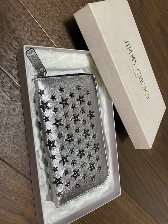 JIMMY CHOO CARNABY（ブランド財布・小物）の商品画像 - 査定依頼日：2025年7月30日 - 最高査定価格：2,000円