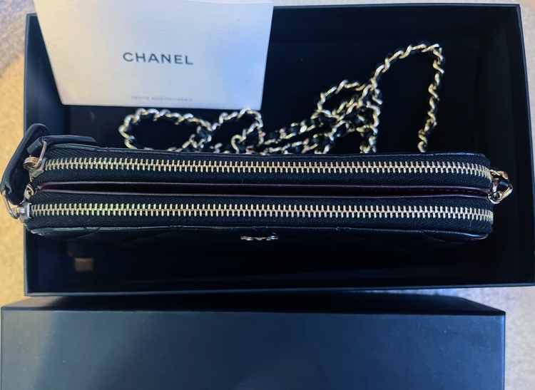 マトラッセチェーンウォレット（ブランドバッグ）の商品画像 - 査定依頼日：2026年4月9日 - 最高査定価格：290,000円