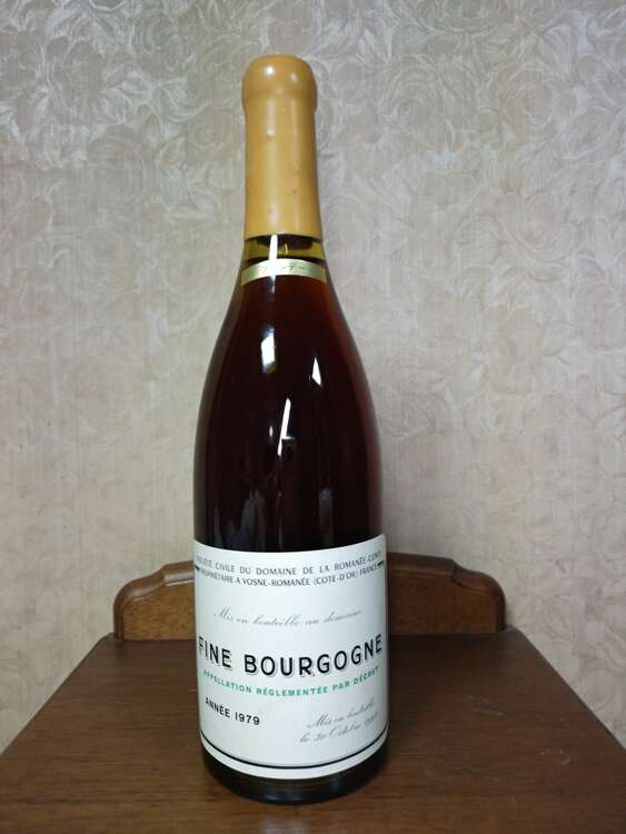 DRCフィーヌ・ド・ブルゴーニュ1979（お酒）の商品画像 - 査定依頼日：2025年2月8日 - 最高査定価格：250,000円