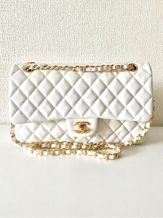 シャネル　バッグ　マトラッセ　ホワイト　（ブランドバッグ）の商品画像 - 査定依頼日：2025年12月1日 - 最高査定価格：450,000円