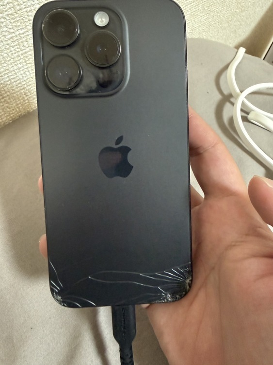 iPhone pro15（スマホ）の商品画像 - 査定依頼日：2026年9月13日 - 最高査定価格：57,000円