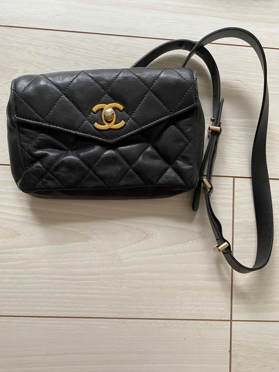 ウエストポーチ（ブランドバッグ）の商品画像 - 査定依頼日：2026年3月14日 - 最高査定価格：100,000円