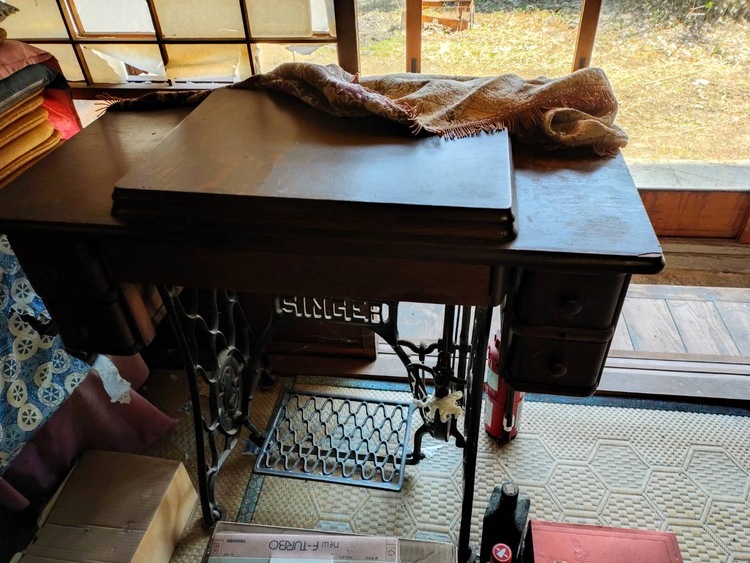 アンティーク　ミシン（家電）の商品画像 - 査定依頼日：2026年3月12日 - 最高査定価格：3,000円