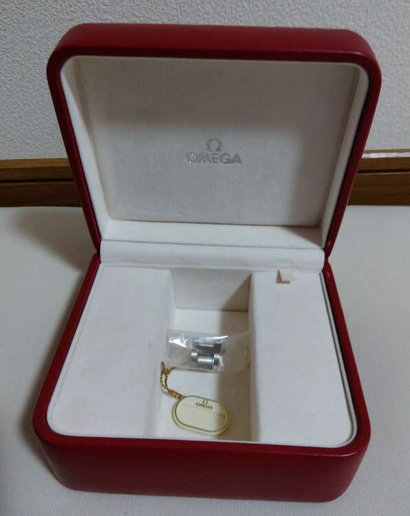 オメガ スピードマスター 351350（高級時計）の商品画像 - 査定依頼日：2024年12月15日 - 最高査定価格：180,000円