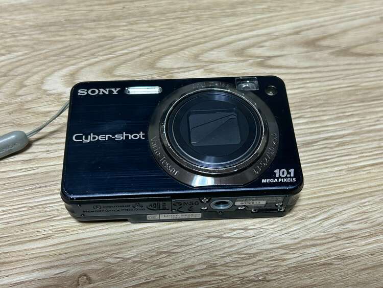 DSC-W170（カメラ）の商品画像 - 査定依頼日：2025年4月16日 - 最高査定価格：4,500円