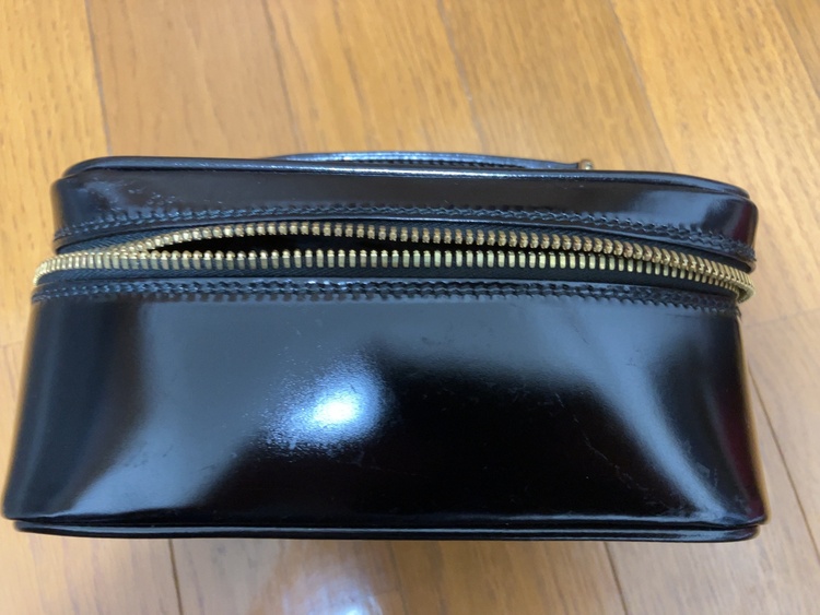 バンブーバニティ　エナメル（ブランドバッグ）の商品画像 - 査定依頼日：2025年12月23日 - 最高査定価格：2,000円