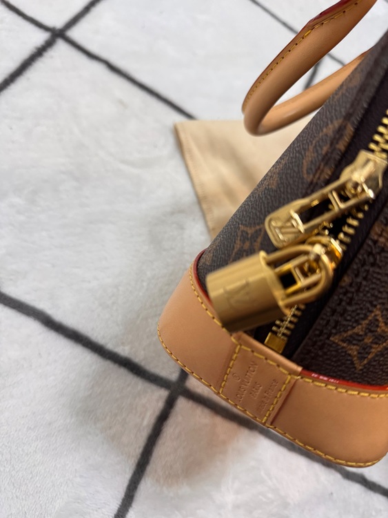 ルイヴィトン モノグラム （ブランドバッグ）の商品画像 - 査定依頼日：2025年11月24日 - 最高査定価格：100,000円