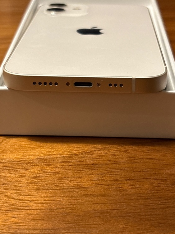 iPhone 12 128GB SIMフリー（スマホ）の商品画像 - 査定依頼日：2026年3月14日 - 最高査定価格：27,000円