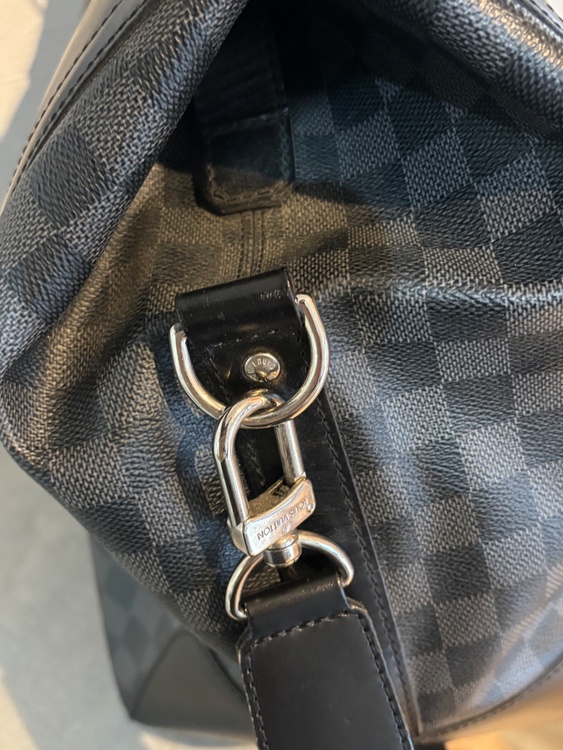 ダミエグラフィット　ネオグリニッジ（ブランドバッグ）の商品画像 - 査定依頼日：2026年2月15日 - 最高査定価格：170,000円