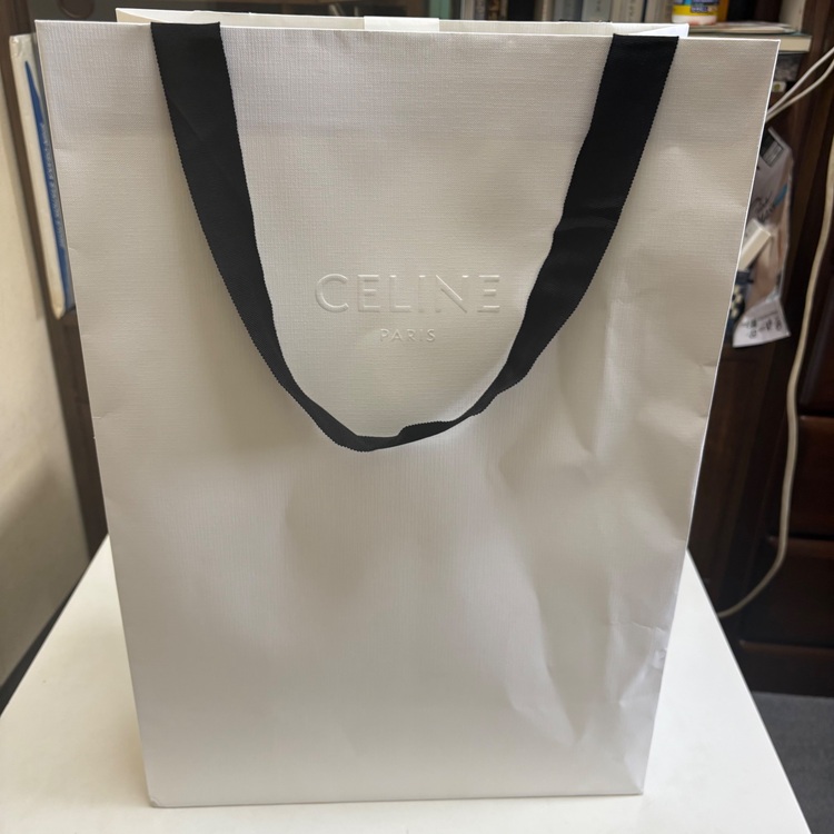 セリーヌ  （ブランドバッグ）の商品画像 - 査定依頼日：2025年7月11日 - 最高査定価格：200,000円