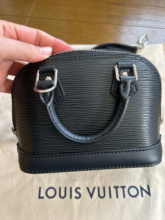 ルイヴィトン エピ （ブランドバッグ）の商品画像 - 査定依頼日：2025年4月26日 - 最高査定価格：200,000円