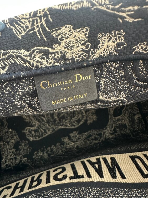 ディオール  （ブランドバッグ）の商品画像 - 査定依頼日：2025年1月31日 - 最高査定価格：140,000円