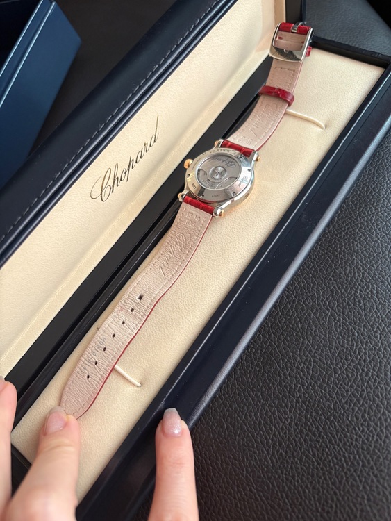 ショパール ハッピースポーツ （高級時計）の商品画像 - 査定依頼日：2025年9月24日 - 最高査定価格：1,400,000円