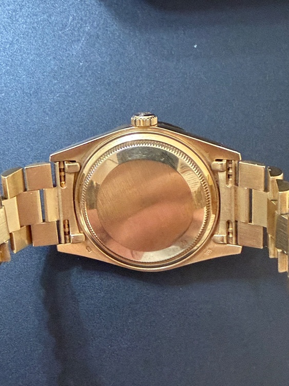 ロレックス デイデイト 18038（高級時計）の商品画像 - 査定依頼日：2026年4月5日 - 最高査定価格：3,650,000円