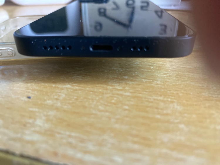 iPhone 13 128GB docomo（スマホ）の商品画像 - 査定依頼日：2026年4月2日 - 最高査定価格：36,000円