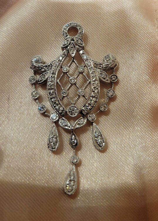 ペンダントトップ（金・貴金属）の商品画像 - 査定依頼日：2026年3月14日 - 最高査定価格：500,000円