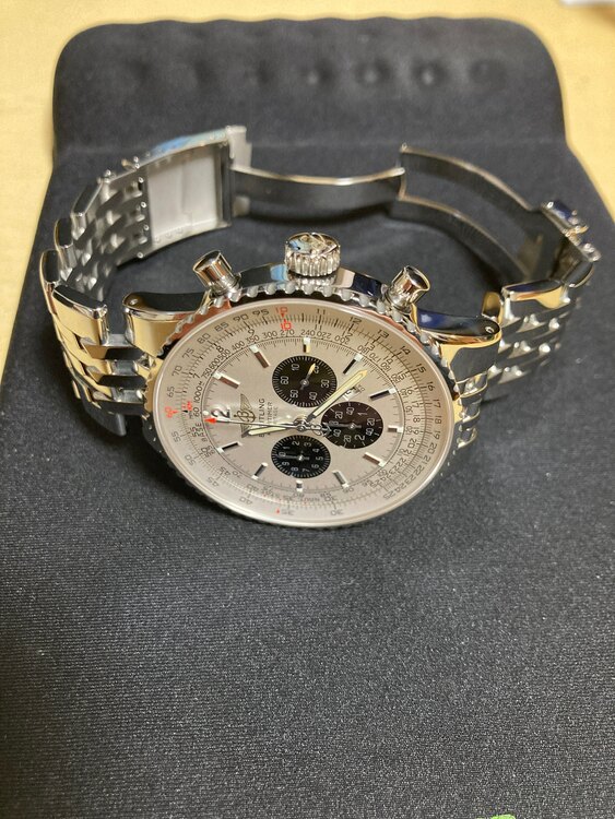 ブライトリング ナビタイマー A354G11NP（高級時計）の商品画像 - 査定依頼日：2025年1月25日 - 最高査定価格：450,000円