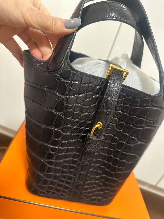 ピコタン　マットクロコ　ブラック（ブランドバッグ）の商品画像 - 査定依頼日：2026年1月29日 - 最高査定価格：2,600,000円
