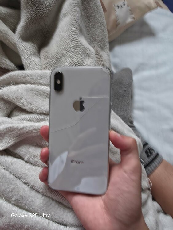 iPhone iPhoneX 64GB SIMフリー（スマホ）の商品画像 - 査定依頼日：2026年6月2日 - 最高査定価格：5,000円