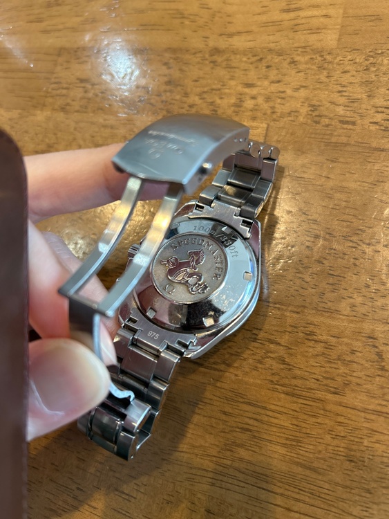 オメガ スピードマスター 32105000（高級時計）の商品画像 - 査定依頼日：2026年2月3日 - 最高査定価格：350,000円